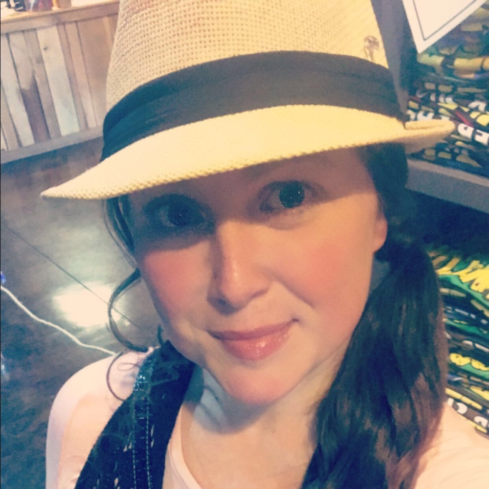 Meet your Posher, Jerusha